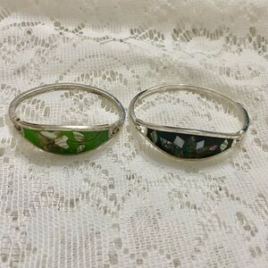 Lot of 2 Vintage Alpaca Silver with Black Abalone (M) and Green Abalone (S)
